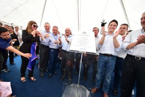 Imagem da notícia - Residencial Viver Melhor III é inaugurado e Governador José Melo anuncia a construção de mais 4 mil unidades habitacionais