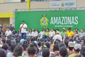 em-parintins-wilson-lima-assegura-moradia_foto4-janailton-falcao