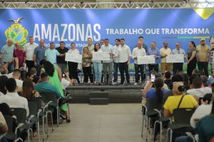 amazonas-meu-lar-governador-wilson-lima-reassenta-mais-103-familias-das-comunidades-da-sharp-e-manaus-2000_foto-diego-peres-secom2