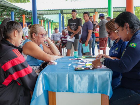 Em Manicoré, Governo do Amazonas indeniza 42 imóveis em área de risco.
