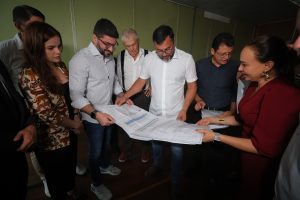 Imagem da notícia - Wilson Lima vistoria prédio da antiga Receita Federal que será transformado em moradias pelo Amazonas Meu Lar.